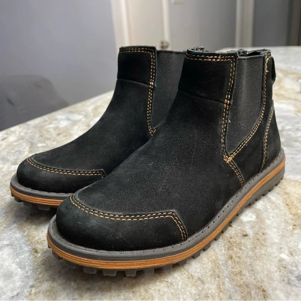 Umi “Dallas” Black Suede Boots Kids Size 12